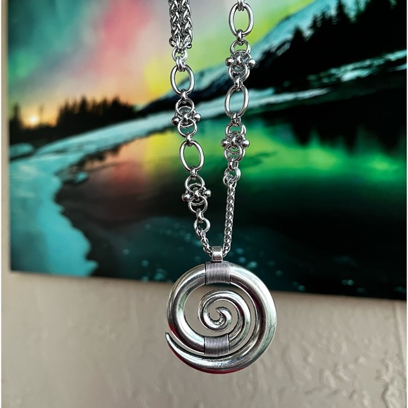 Handmade maille links stainless steel wheat chain necklace with spiral charm - Picture 10 of 16
